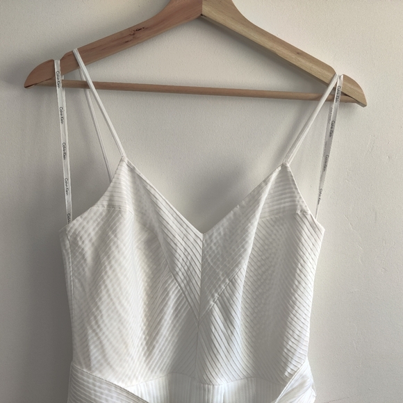 CALVIN KLEIN White Strappy A-line V-Neck Pleated Cocktail Dress Size Small - Picture 6 of 14